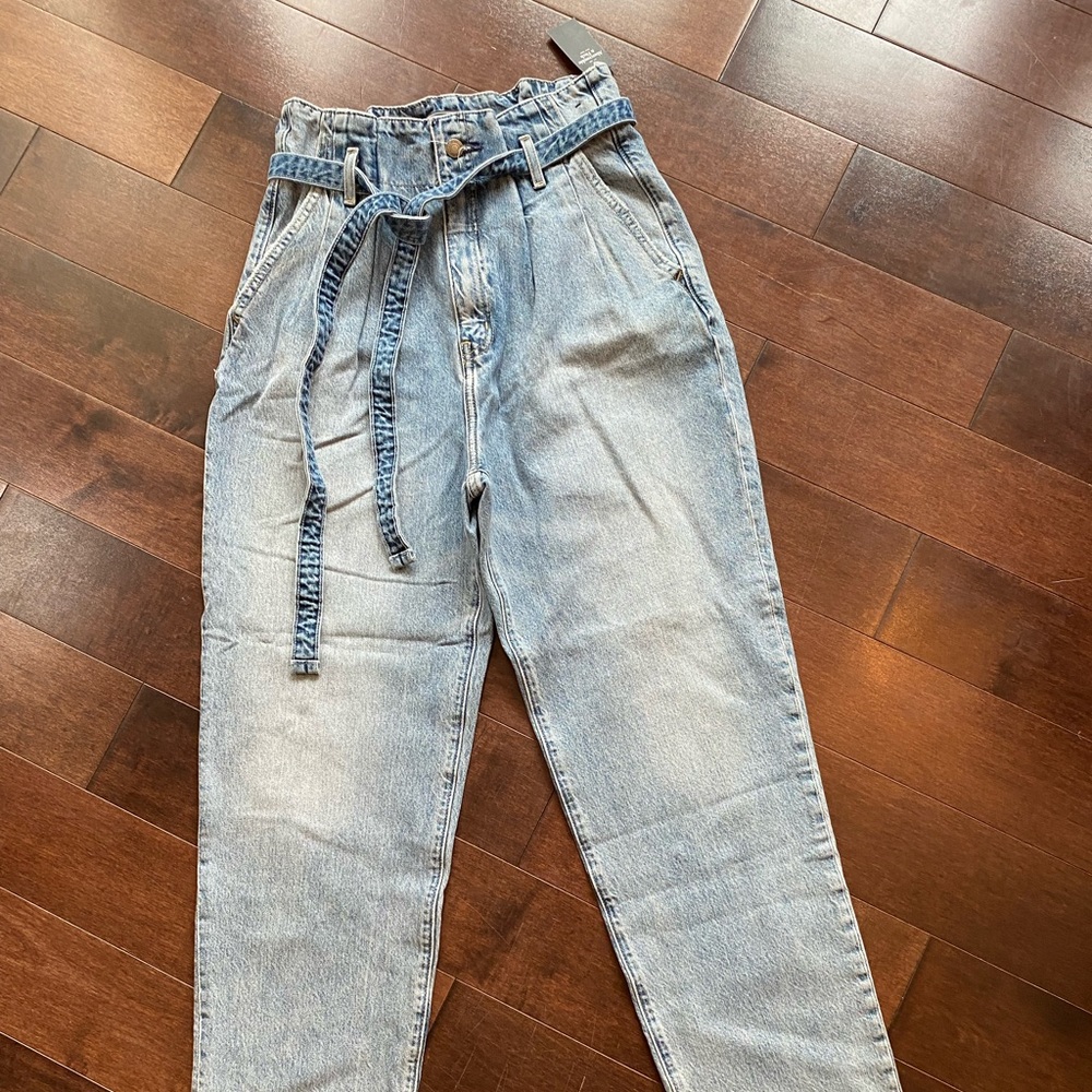 Abercrombie & Fitch paperbag mom jeans - NWT